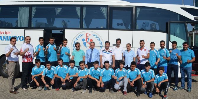 Erzurum’un karate kervanı İran yollarında