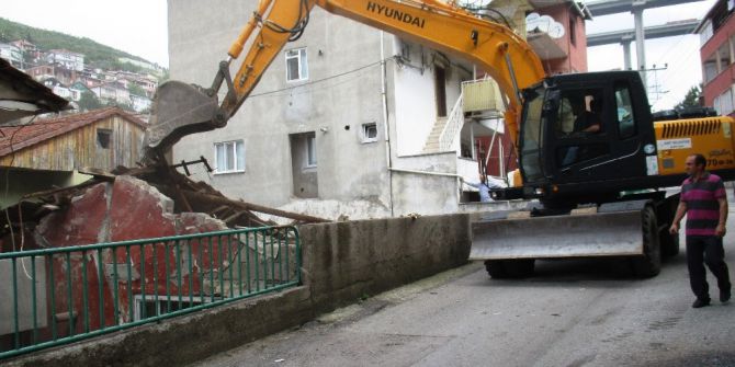 İzmit’te kaçak yapılaşmaya ceza yağdı