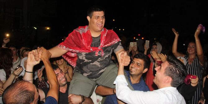 Down sendromlu çocuklarına asker kınası yaptılar