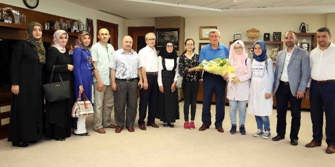 Evliya Çelebi  Ortaokulu, Başkan Karaosmanoğlu’nu ziyaret etti