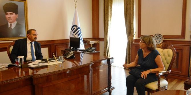 Vali Kaban, İtalyan kazı ekibini ağırladı