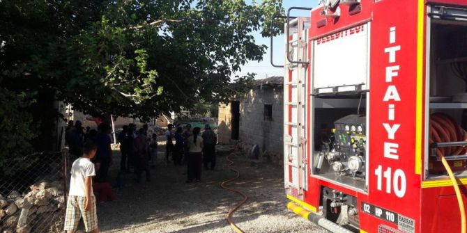 Ekmek yaparken ahır yandı