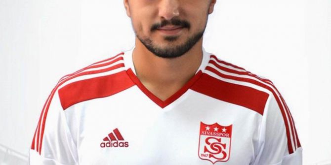 Genç futbolcu hayati tehlikeyi atlattı