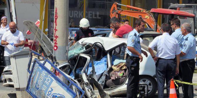 Finike’de trafik kazası: 1 ölü