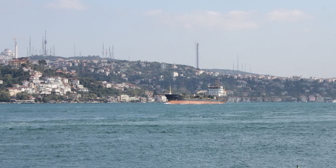 İstanbul Boğazı gemi geçişlerine yeniden açıldı