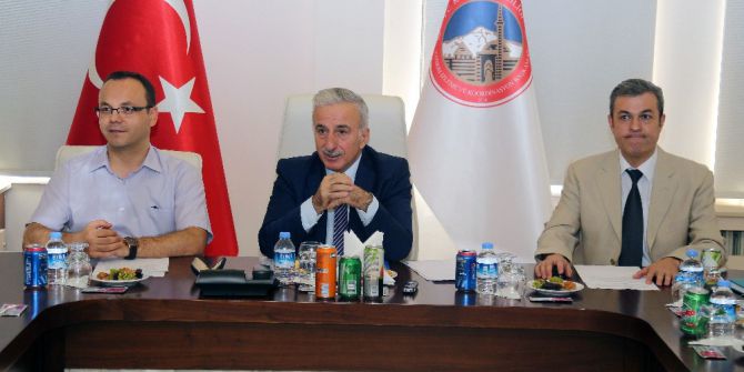 Vali Süleyman Kamçı: “Hedefimiz sokakta uyuşturucu satıcısının kalmaması”