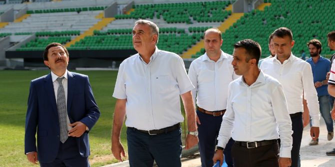 Vali Balkanlıoğlu ve Başkan Toçoğlu yeni stadı inceledi