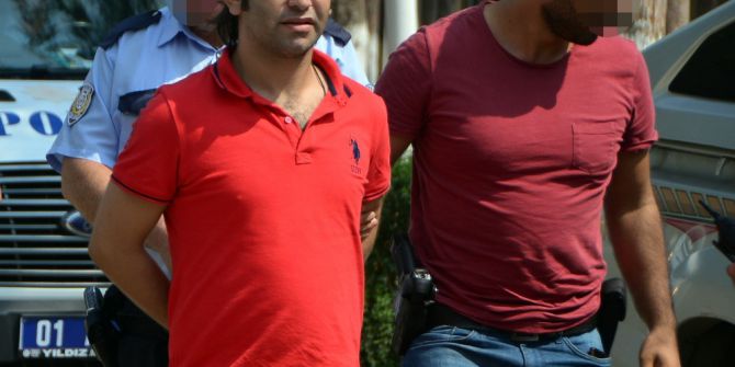 Yakalanınca basın mensuplarına "Sizi çok seviyorum kendinize iyi bakın" dedi