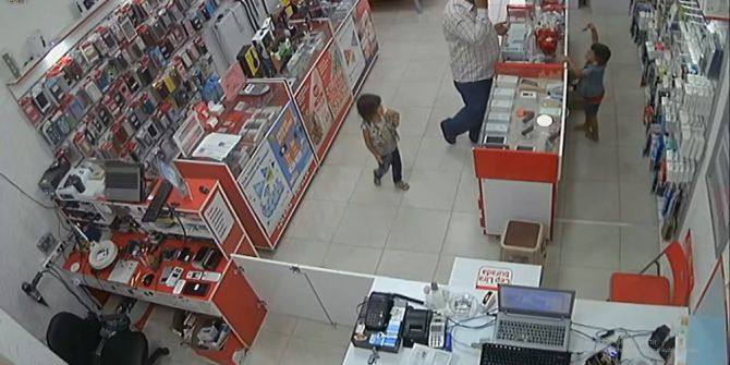 Baba oyaladı, çocuk çaldı