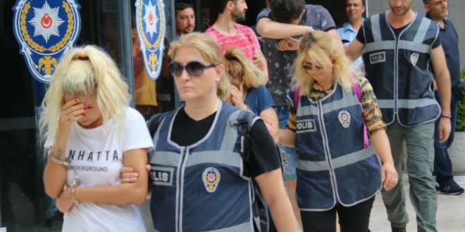 Futbolcu transfer eder gibi hayat kadını transferi