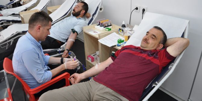 Simav’da madalyalı kan bağışı