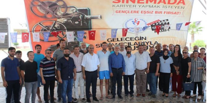 Tezcan: "Sanatın ve sanatçının her zaman yanındayız"