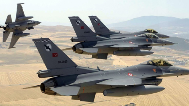 Türk Jetleri PKK Kamplarını Bombaladı