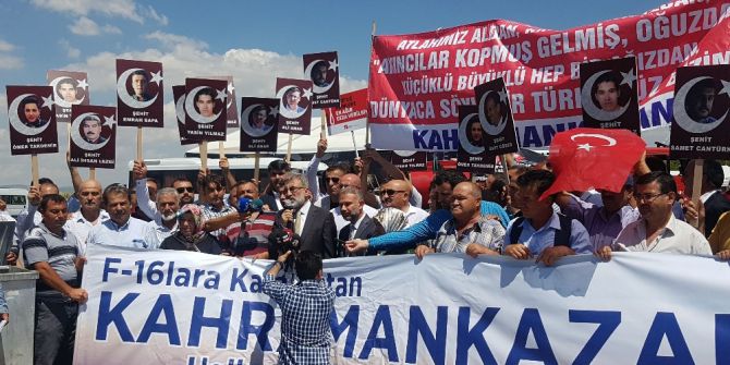 Başdenetçi Malkoç ve eski Bakan Taner Yıldız Akıncı Üssü davasını takip etti