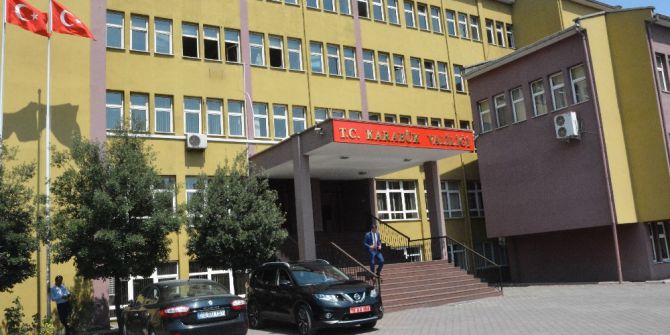 Karabük’te operasyon: İl Göç İdaresi Müdürü de dahil 9 kişi gözaltında