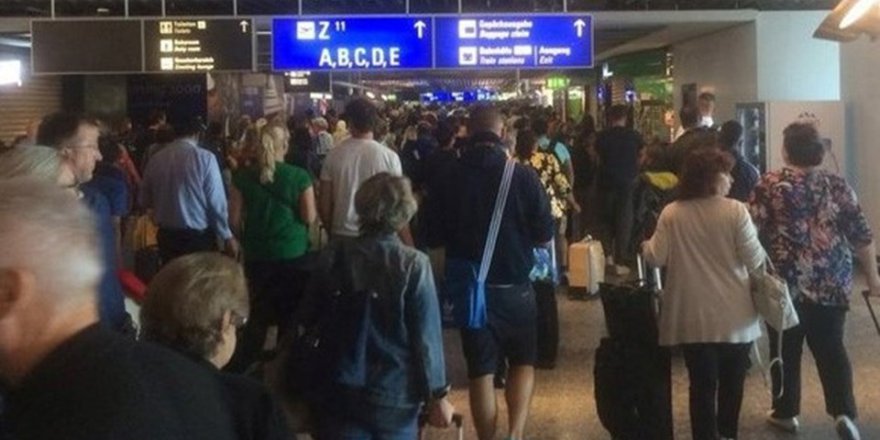 Frankfurt Havalimanı Boşaltıldı