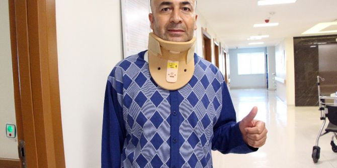 Boynu kırılan ambulans şoförü sakat kalmaktan kurtarıldı