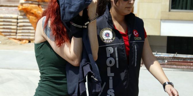 Uyuşturucu satan sevgililer teknik takibe yakalandı