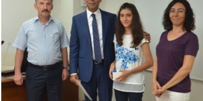 Başarılı polis çocuklarına ödül