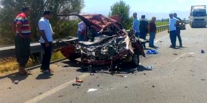 Erzincan’da trafik kazası: 3 ölü