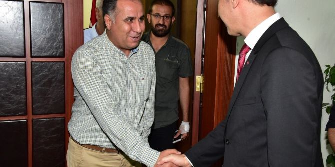 Vali Erin sorunları dinlemeye devam ediyor