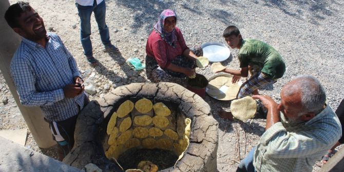 Samsat’ta bayram taplaması geleneği sürüyor