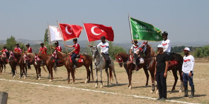 Atlı Cirit yükselme müsabakaları Sındırgı’da başladı