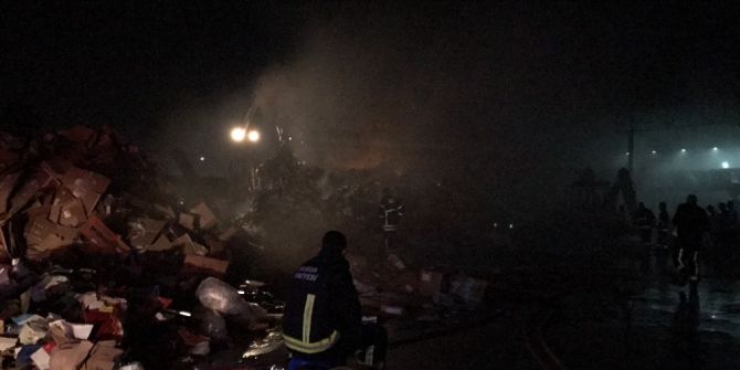 Bursa’da geri dönüşüm tesisinde korkutan yangın