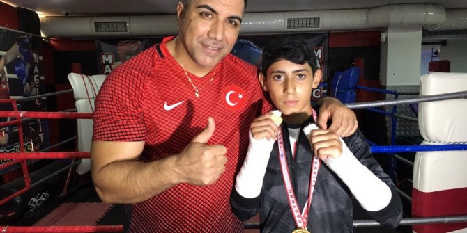 Oyunda iki elinin parmakları kırıldı, Türkiye şampiyonu oldu