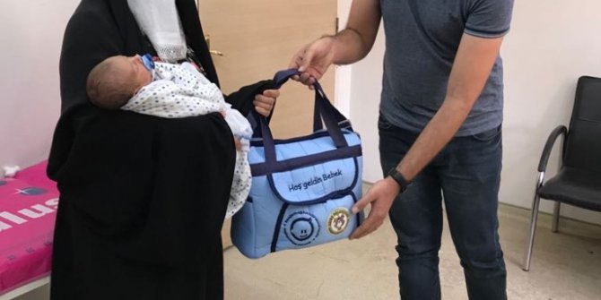 Hoşgeldin bebek projesi kapsamında 456 bebeğe çanta hediye edildi