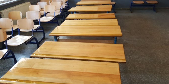 Sıralar öğrenciler için yenileniyor