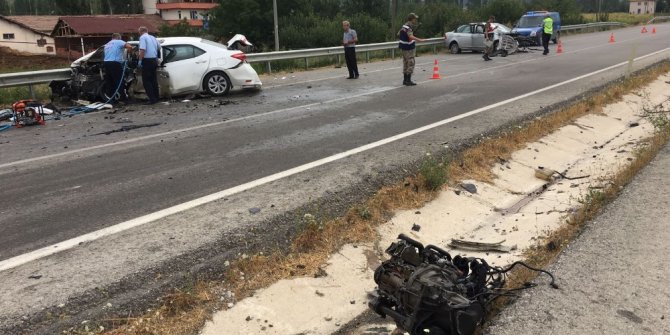 Doktor kazada hayatını kaybetti