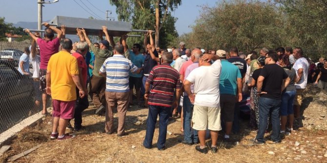 Otobanda vefat eden tır şoförü toprağa verildi