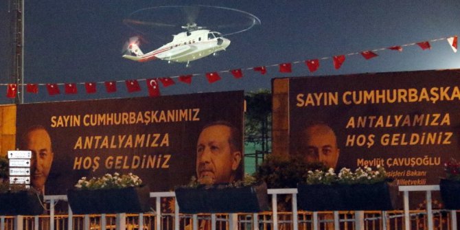 Cumhurbaşkanı Erdoğan, Antalya’da Milli Tekvandocu Nur Tatar’ın düğününe katıldı
