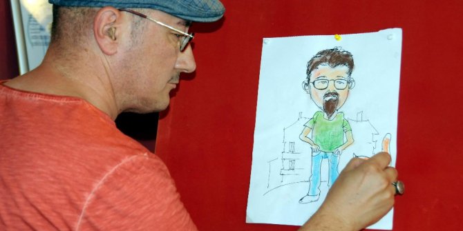 Bir karikatüre 2 paket mama