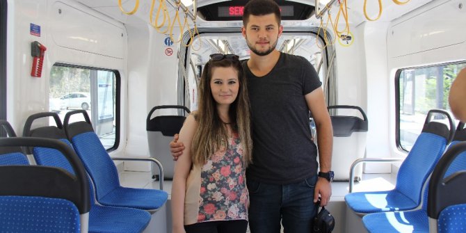 Vatmandan sevgilisine tramvayda evlilik teklifi