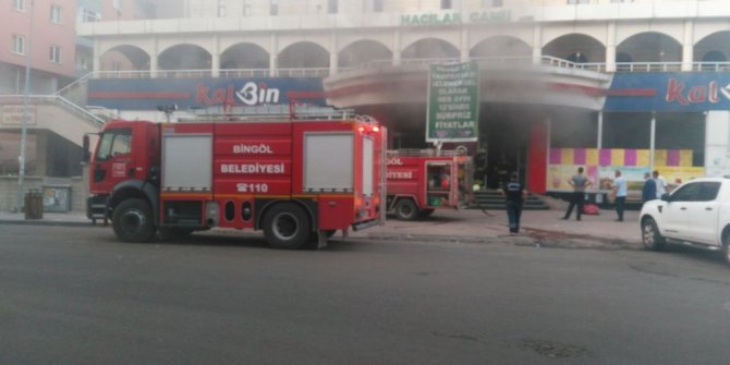 Bingöl’de market yangını