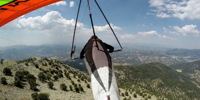 12. Türkiye Yelkenkanat Şampiyonası’nda rekor kırdı