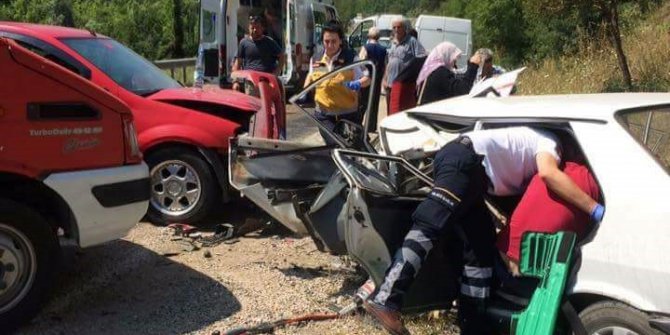 Hatalı sollama: 2’si ağır 10 yaralı