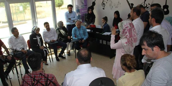 Kozluk’ta Şehit Öğretmen Şenay Aybuke Yalçın müzik atölyesi açıldı