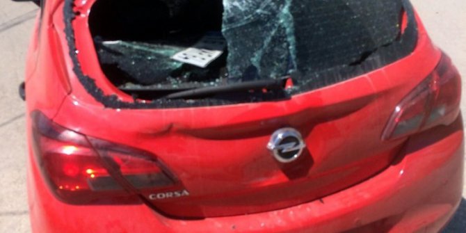 Bisiklet sürücüsü kanlar içinde yerde kaldı