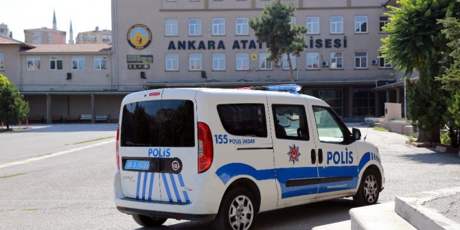 Başkalarının yerine sınava girerken yakalandılar