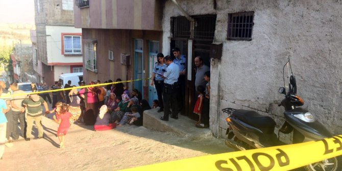 Silah sesi üzerine gittiği odada kızını kanlar içerisinde buldu