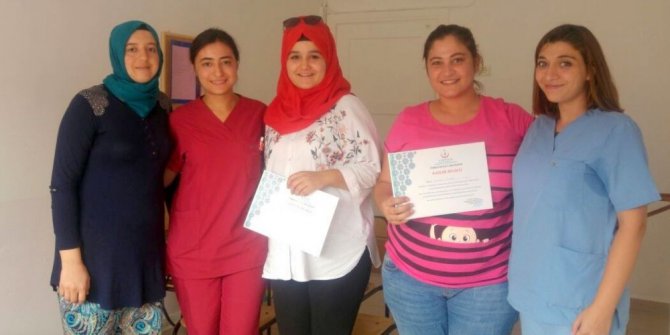 Finike’de “Gebe Bilgilendirme Sınıfı” açıldı