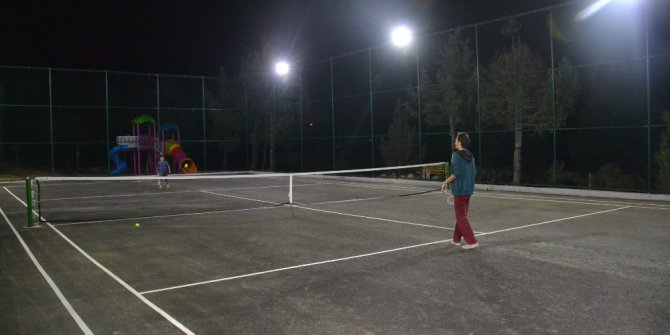 Avgadı yaylasında tenis keyfi