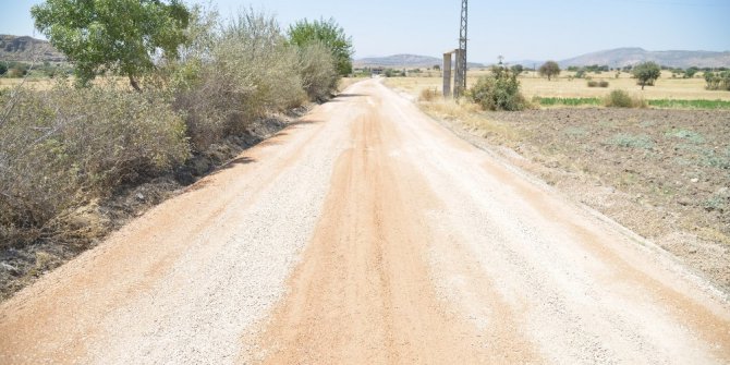 Dicle’nin kırsal mahalle yolları yenileniyor