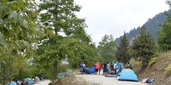 Meteor yağmurunu izlemek için kamp kurdular