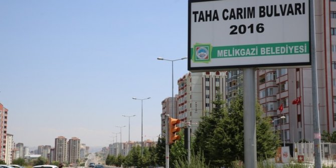 Taha Carım Bulvarı 4. Etapta asfaltlama çalışması