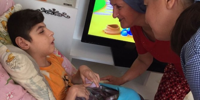 Ak Parti Kadın Kolları üyeleri ziyaretlerini sürdürüyor