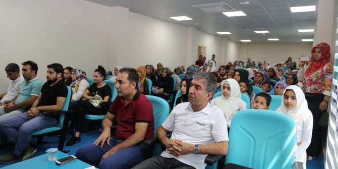 Belediyenin gençlik merkezi ilk mezunlarını verdi